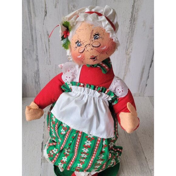 Vintage 16" Annalee Mrs clause green apron Xmas figure mistletoe - Picture 2 of 14